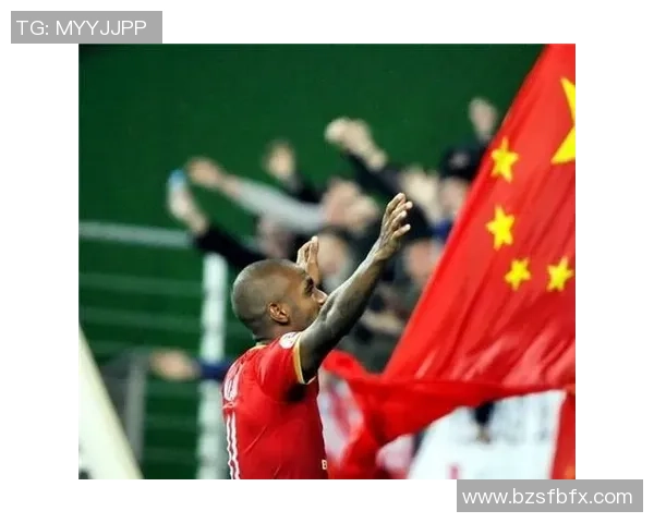 足球明星鸡哥的精彩瞬间与魅力造型全景展示图集